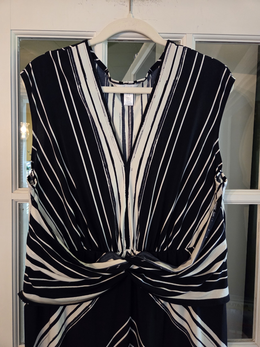 London Times Navy & White Chevron Twist-Front Maxi Dress - Size 16 - Picture 8 of 8